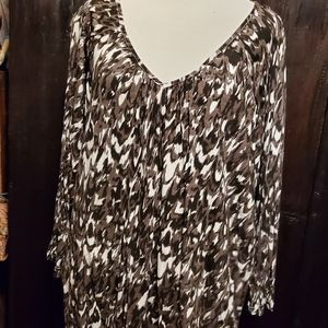 💥Black,  white & grey printed shirt